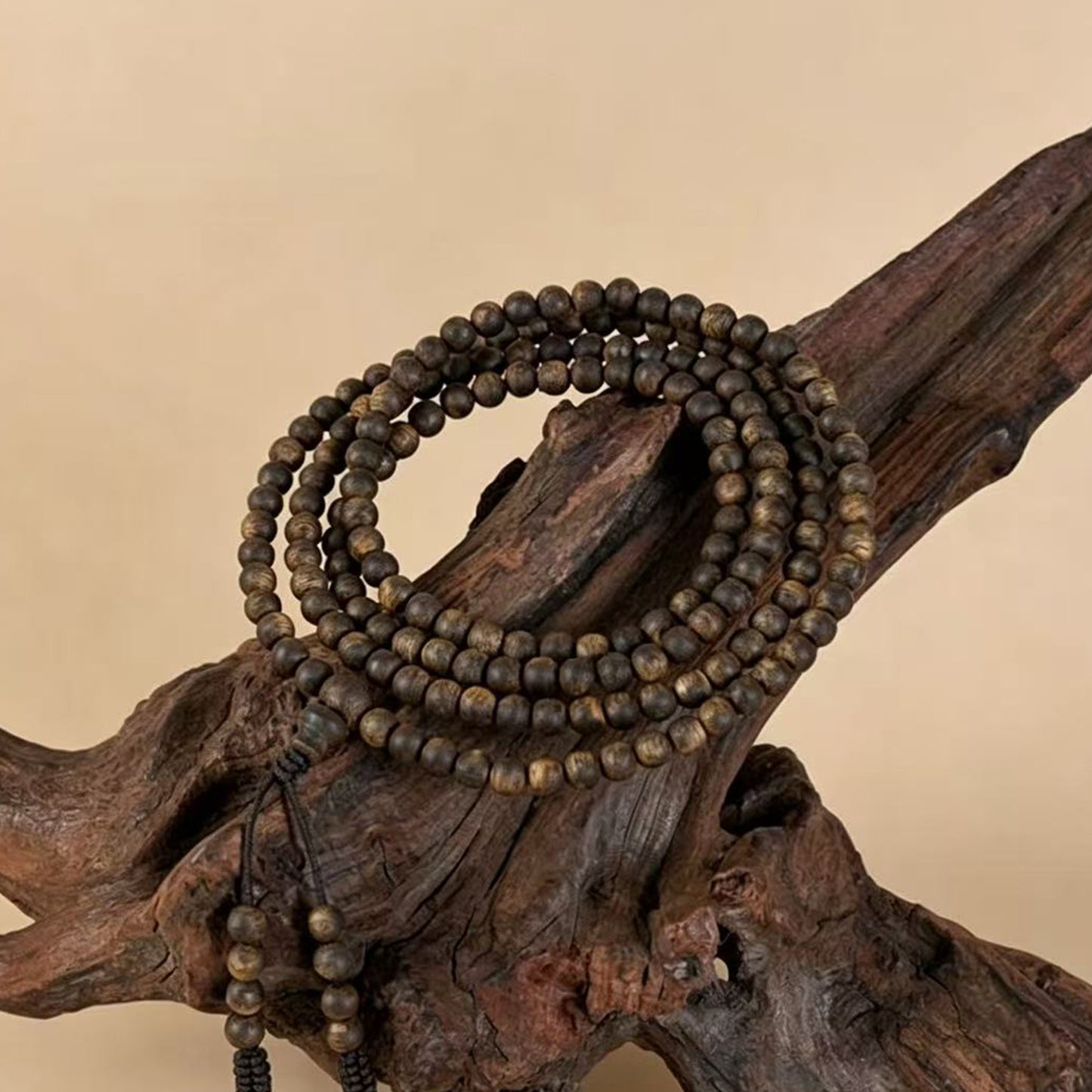 4mm Kyara Agarwood Bracelet | Natural Round Beads | Meditation Jewelry | Aromatic Wood Accessory | Minimalist Style