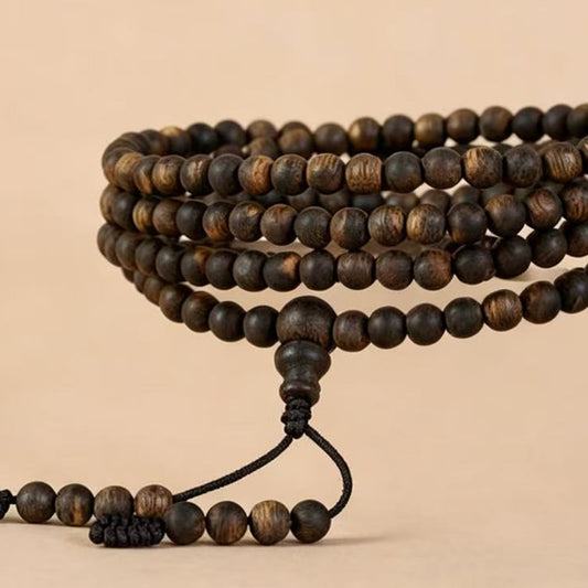 4mm Kyara Adlerholz Armband | Natürliche runde Perlen | Meditationsschmuck | Duftendes Holz-Accessoire | Minimalistischer Stil